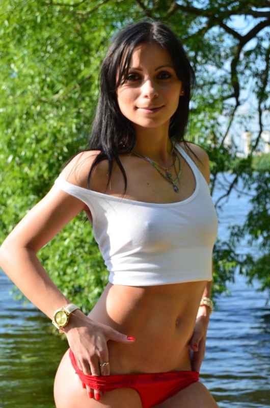 Люся, 22